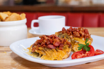 Molletes con carne