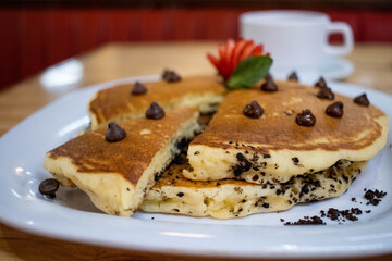 Hot cakes con chispas de chocolate