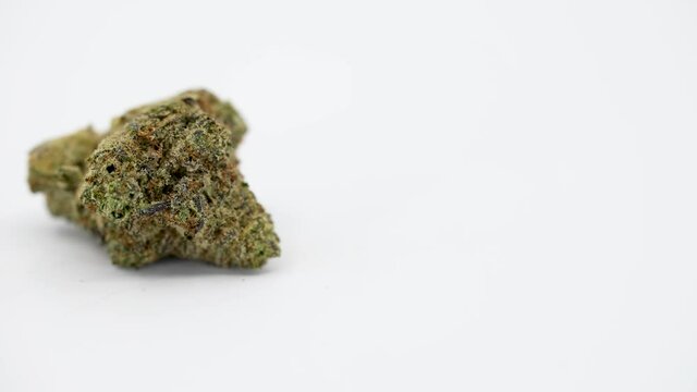 Marijuana Strain, AMF OG, 360 Degree Looping Rotation, Single Bud, 
Left Frame, 4K, 10 bit 422, 60p
