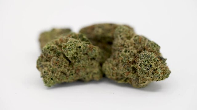 Marijuana Strain, AMF OG, 360 Degree Looping Rotation, Eighth Ounce, 
Center Frame, 4K, 10 bit 422, 60p