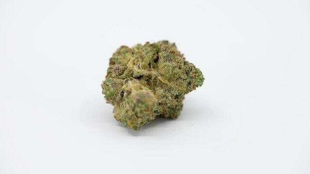Marijuana Strain, AMF OG, 360 Degree Looping Rotation, Single Bud, 
Center Frame, 4K, 10 bit 422, 60p