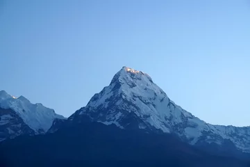 Crédence de cuisine en plexiglas Dhaulagiri Annapurna mountain on himalaya rang mountain in the morning seen from Poon Hill, Nepal - Blue Nature view - Travel Trekking Concept