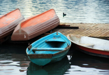 Obraz premium Boats in the marina, shore, lake.