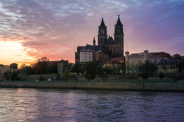 Fototapeta premium Der Dom in Magdeburg, Sachsen Anhalt, Deutschland 