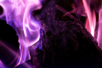 Purple fireplace (burning log)