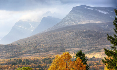 Fototapeta premium Lake Gjevilvatnet, Norway