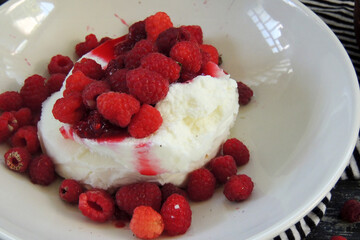 ice cream with raspberry jam