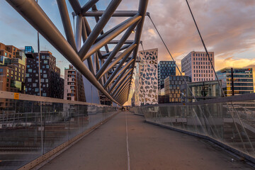 Obraz premium Panorama dei grattacieli del Barcode dal ponte pedonale, Oslo, Norvegia