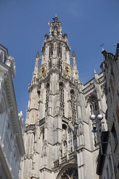 Antwerp old building onze lieve vrouw kathedraal 