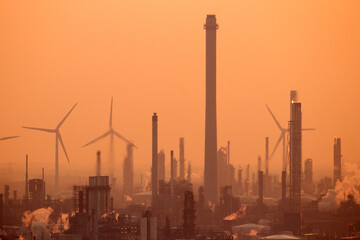Fototapeta na wymiar Industrial petrochemical plants in the Port of Rotterdam