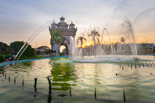 Patuxai (Victory Gate), a war monument, at sunset, Vientiane, Laos, Indochina