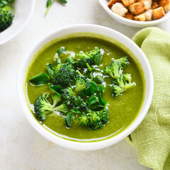 Healthy broccoli green pea soup