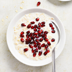 Pomegranate oats porridge