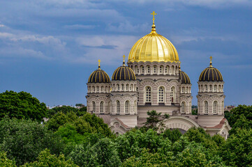 Obraz premium The golden domes of the Orthodox Church