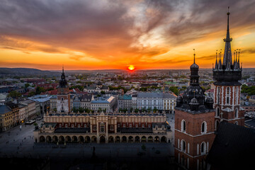 Naklejka premium Main Square in Krakow at sunset, Poland