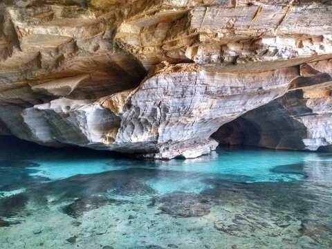 Crystal blue water at cave - Pratinha - Cristaline river -  Chapada Diamantina, Bahia, Brazil

