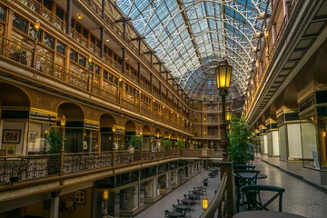 Fotobehang A historic atrium in Cleveland, Ohio © Keith J Sfinx