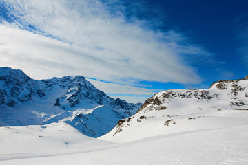 Fototapeta na wymiar winter mountain landscape, Sulden Italy