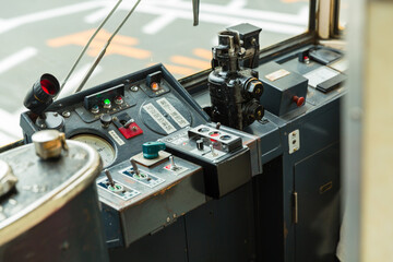日本　長崎県長崎市、路面電車の運転席