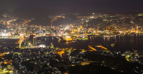日本　長崎県長崎市、日本三大夜景の一つ稲佐山山頂展望台からの夜景