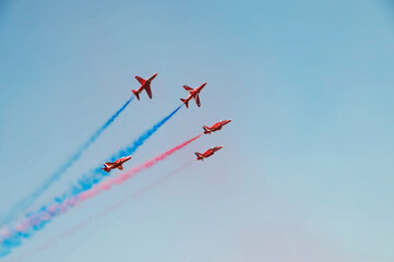 Fast Jet Formation Flying on Airshow