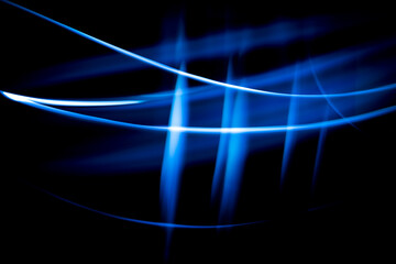 Gra świateł, ognisty smok złote czerwone i niebieskie refleksy