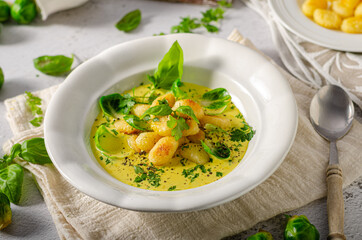 Gnocchi in curry sauce