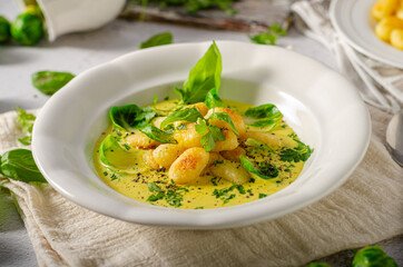 Gnocchi in curry sauce