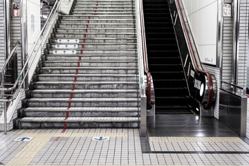 escalator in subway