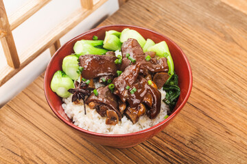 A bowl of fresh trotters rice