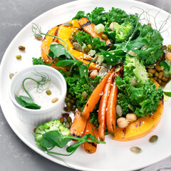 Grilled pumpkin salad with vegetables