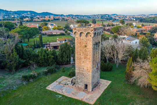 Simona rectangular defense tower in Mont ras (Bajo Emporda) declared a cultural asset of national interest. Spain