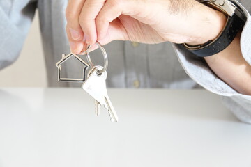 agent immobilier clés