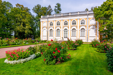 Fototapeta na wymiar Pavilion Stone Hall Museum in Oranienbaum park, Lomonosov, Saint Petersburg, Russia