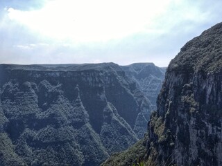 Cânion Fortaleza - Parque Nacional de Aparados da Serra - Canyons Cambará do Sul
Aparados da Serra National Park is in south Brazil. It’s known for the deep, dramatic Fortaleza and Itaimbezinho Canyon