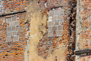 old brick walls in new orleans