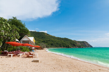 Thailand's beaches at Koh Larn island in the midst of bright sky and beautiful sea.
