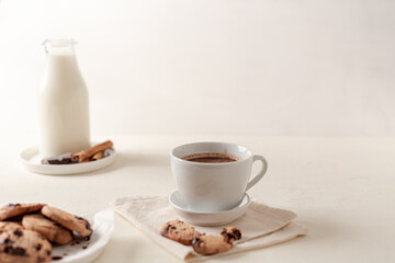 Fototapeta na wymiar milk and cookies