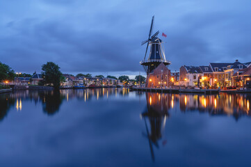 Fototapeta na wymiar Le moulin d'Haarlem