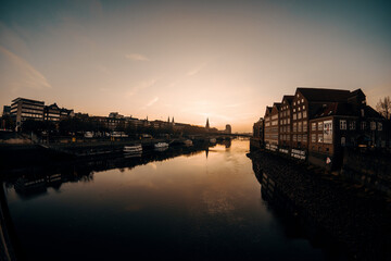 Naklejka premium sunrise over the Weser in Bremen, Germany