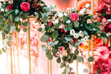 Luxury floral wedding decor in red
