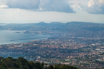 Obraz premium Panoramic daytime view of Naples city from Mount Vesuvius. Italy Napoli 