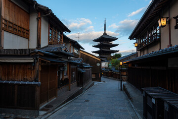 Fototapeta premium 京都・八坂の塔