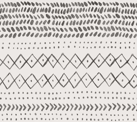Dekokissen Trendy Boho abstrakte nahtlose Muster handbemalt mit Aquarell. Lockere ethnische Geometrie in Schwarz und Naturweiß. © mgdrachal