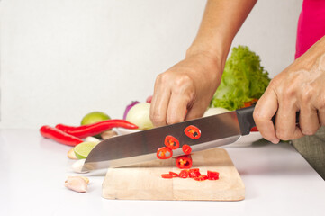 the way of hold knife and chop vegetable , kitchen tips