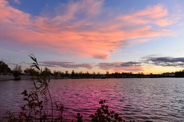 Sonnenuntergang am Kahler See in Kahl am Main
