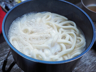 登山で作る煮込みうどん