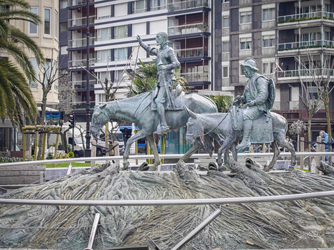 SAN SEBASTIAN, SPAIN-FEBRUARY 8, 2018: Don Quixote and Sancho Panza Sculpture by Lorenzo Coullaut - Valera