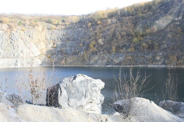 Fels am See. Steinbruchsee.
