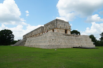 Fototapeta na wymiar uxmal, mexico, yucatan. monument, pyramid, unesco, buildings, merida, campeche, sky, nature